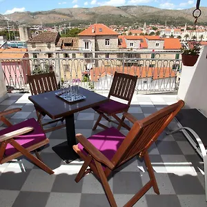Pensión Kate, Trogir
